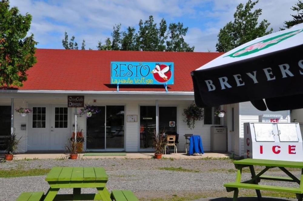 Camping & Chalets De La Demi-Lieue Hotel Saint-Jean-Port-Joli ภายนอก รูปภาพ